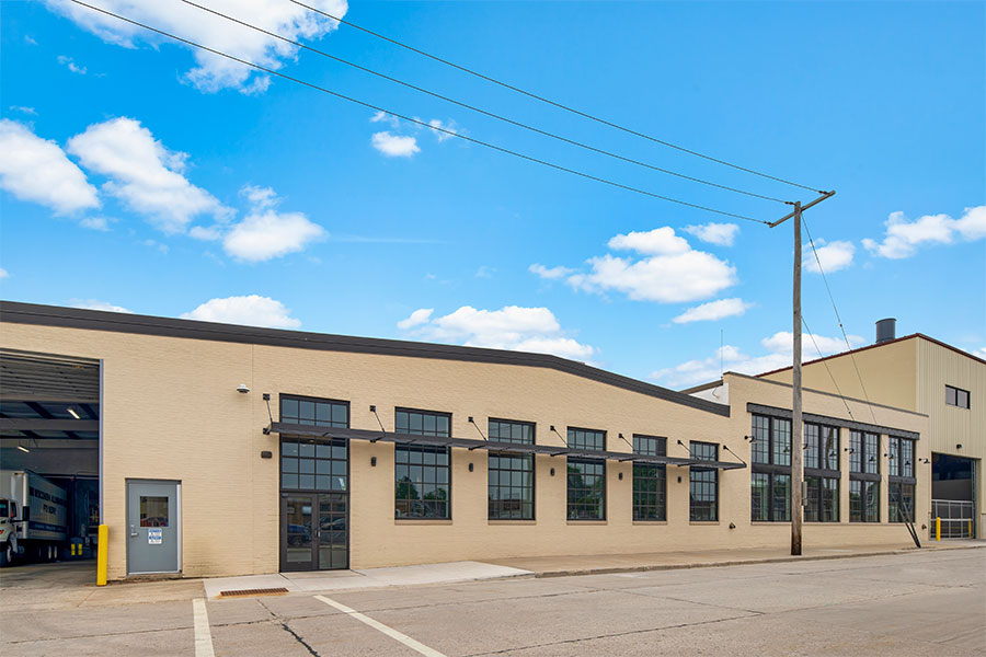 Wisconsin-Aluminum-Foundry-outside-of-the-building-side